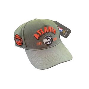 NWT ATLANTA HAWKS NBA PRO LUXURY ATHLETIC BASKETBALL SNAPBACK HAT NEW!